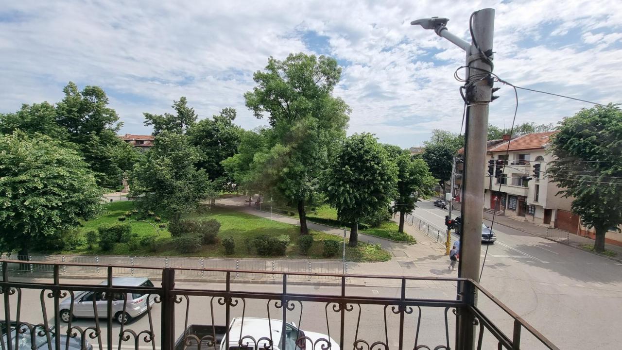 Old Style Hotel Vratsa Exterior photo